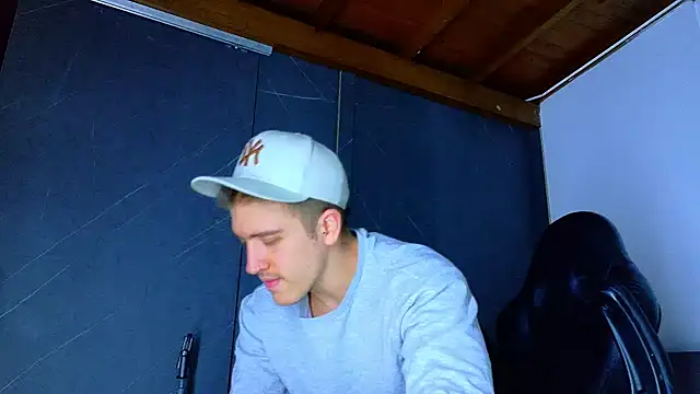 ALANNFERRER's cam snapshot