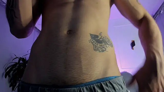 Leo_santoro's cam snapshot