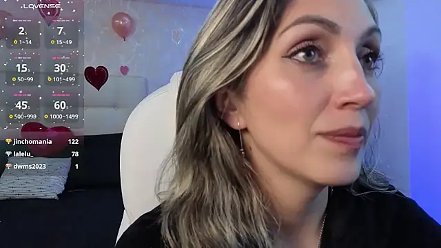 anny_sweet72's cam snapshot