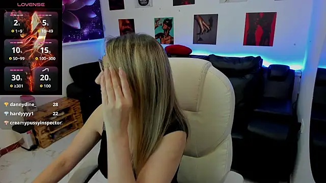 Scarlett_079's cam snapshot