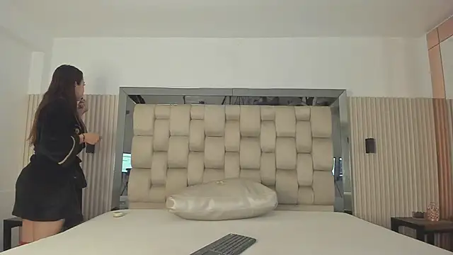 noah_pariss's cam snapshot