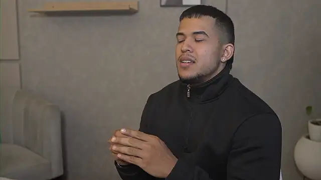 Thiago_Valente live sex cam