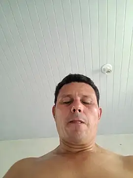 0PR3DAD0R's cam snapshot