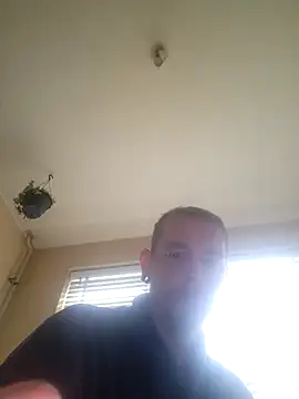 piercingpik's cam snapshot