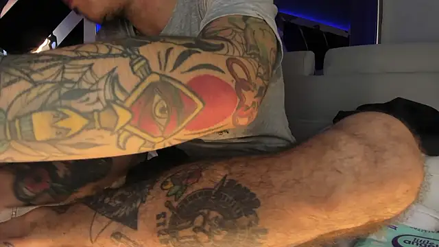 kaletattoo's cam snapshot