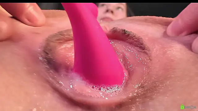 Courtney_Luv live sex cam