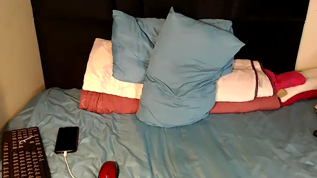 Busty-Londie live sex cam