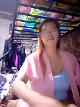 SexyHottMom's cam snapshot