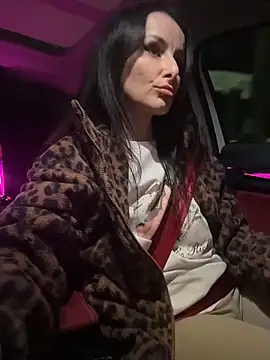 AnnaMaria- live sex cam