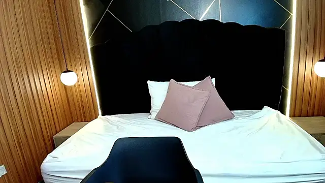 MoriahStorm's cam snapshot