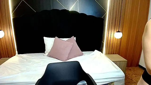 MoriahStorm's cam snapshot