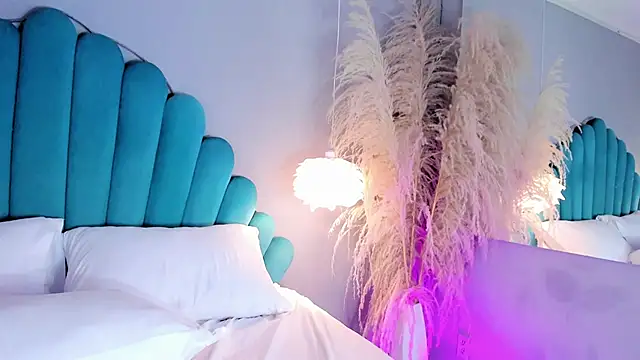 AlassiaHocthner's cam snapshot