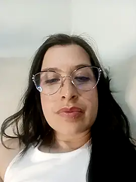 lady_merlot1's cam snapshot