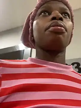 PrimaDonnaxx live sex cam