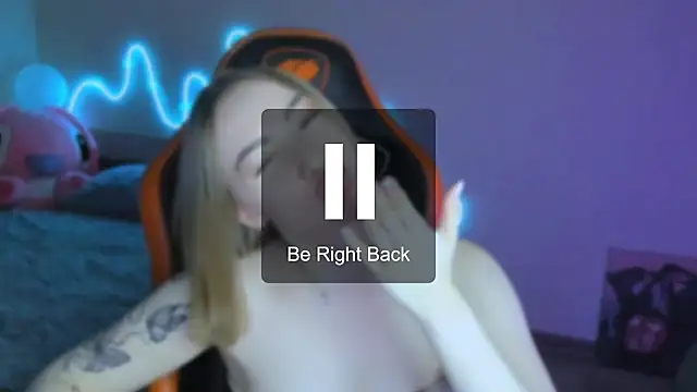 LaraKrein_lk's cam snapshot