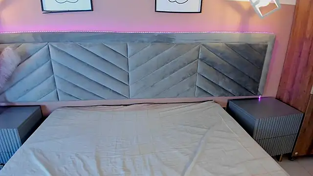 mila_blake1's cam snapshot