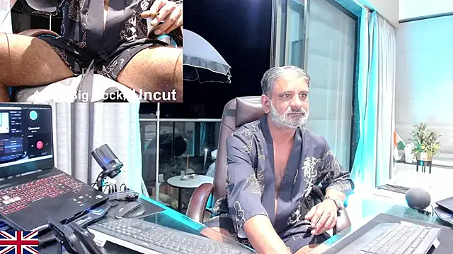 OnlineBossUK live sex cam