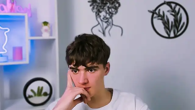 emil_lucky's cam snapshot