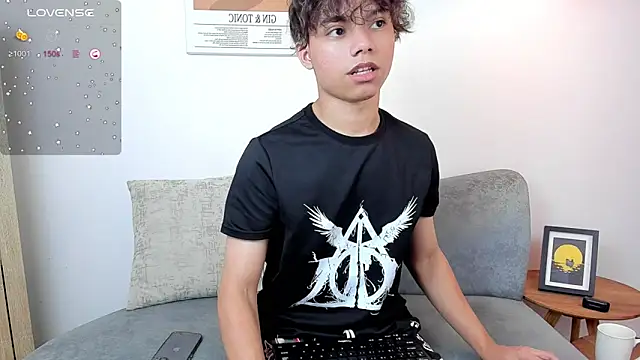 Honeymoon_sariel live sex cam