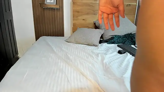 alaya_ale's cam snapshot