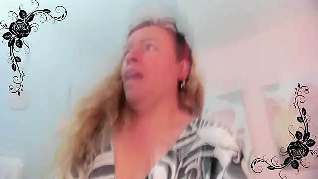 Ivonne_4's cam snapshot