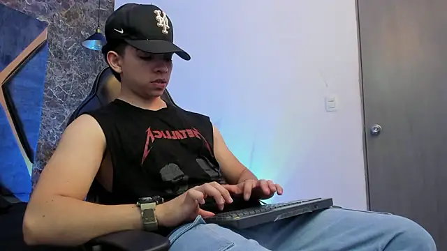 Julian_Mercier's cam snapshot