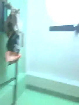 Kriismissssssss's cam snapshot