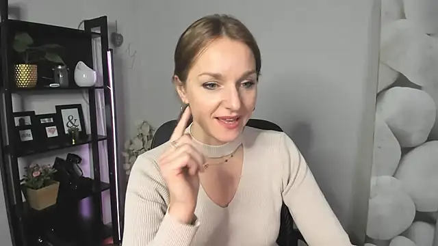 AliciaDesire's cam snapshot