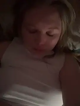 cutiejulie_'s cam snapshot