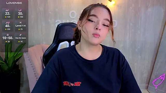 mia_foster_t's cam snapshot