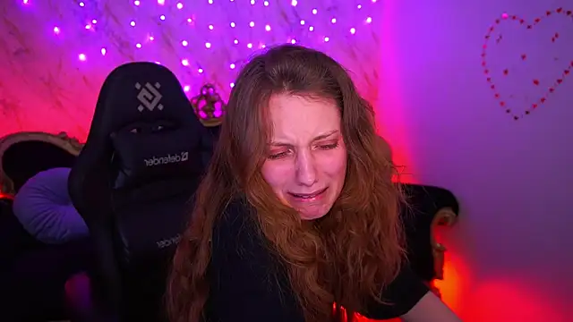 CuteeFoxy's cam snapshot