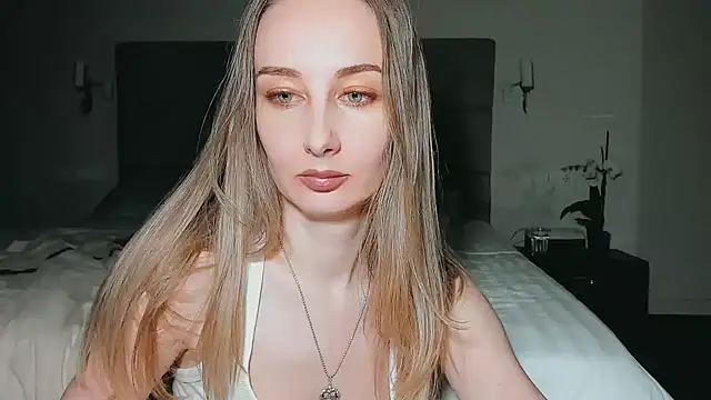 Maiami000's cam snapshot