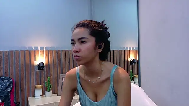 luna_roja25's cam snapshot