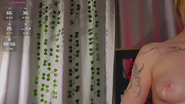 ElvenQueen's cam snapshot