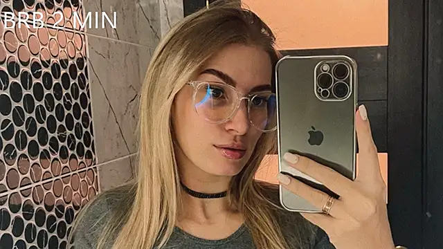 SoftnessMila's cam snapshot