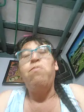 clarita_01's cam snapshot