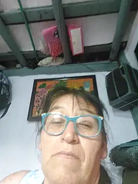 clarita_01's cam snapshot