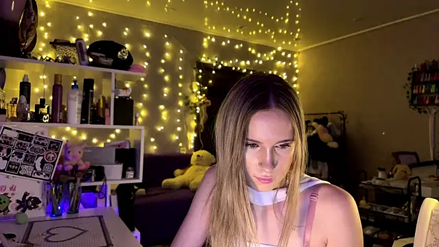 amily_sunray's cam snapshot