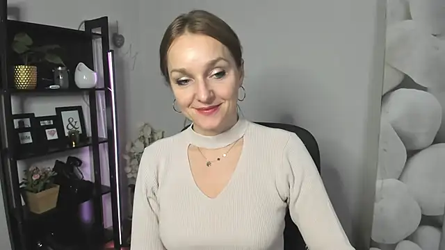 AliciaDesire's cam snapshot