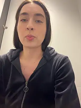 Holly_Play's cam snapshot