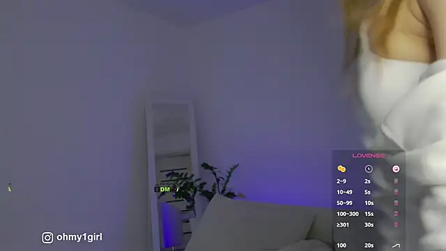 Fallinlove1 live sex cam