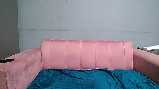 SEXYBUSTYEBONYXX's cam snapshot