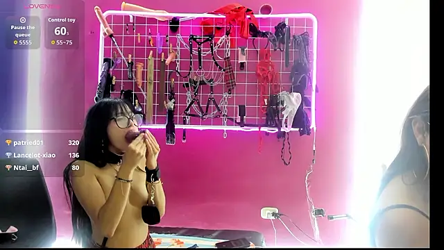 Slave_Melany_bdsm live sex cam