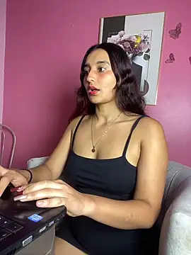 -BabyLuna's cam snapshot