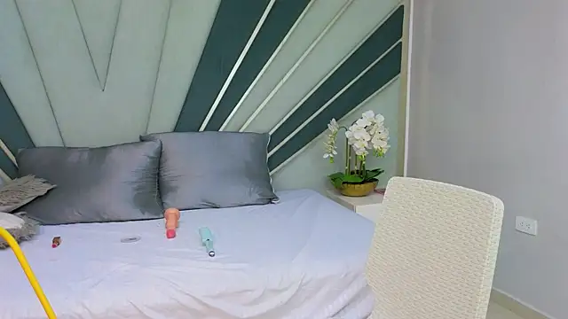 DulceeEsmeralda's cam snapshot