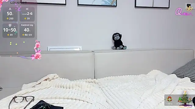 Alyssa-8's cam snapshot