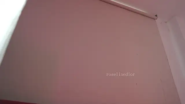 roselinedior live sex cam