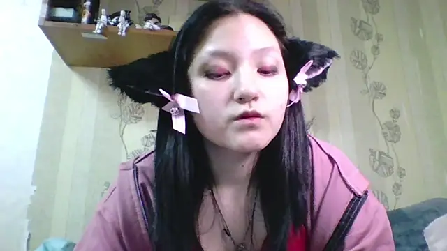 yourcutevikki's cam snapshot