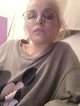 BritneyHudson live sex cam