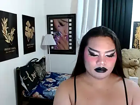 TSbrianaHugeCock live sex cam